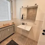 Luxurioeses 85m2 Mit Infrarotkabine Und Parkplatz * Villach