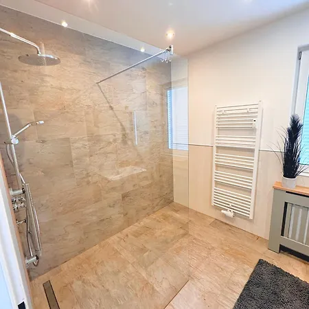 Apartament Luxurioeses 85m2 Mit Infrarotkabine Und Parkplatz *